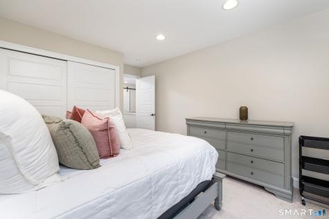 144 Mulholland Way North Haven CT 06473