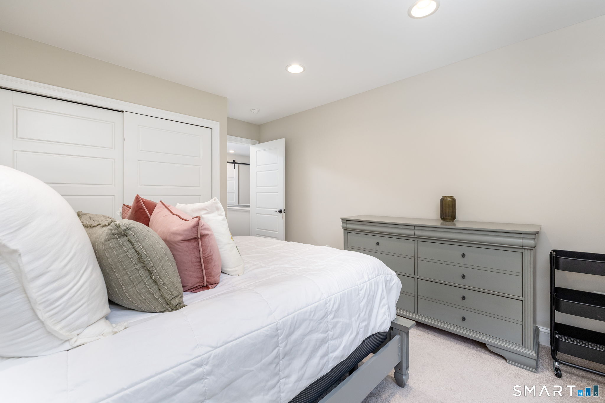 144 Mulholland Way North Haven CT 06473