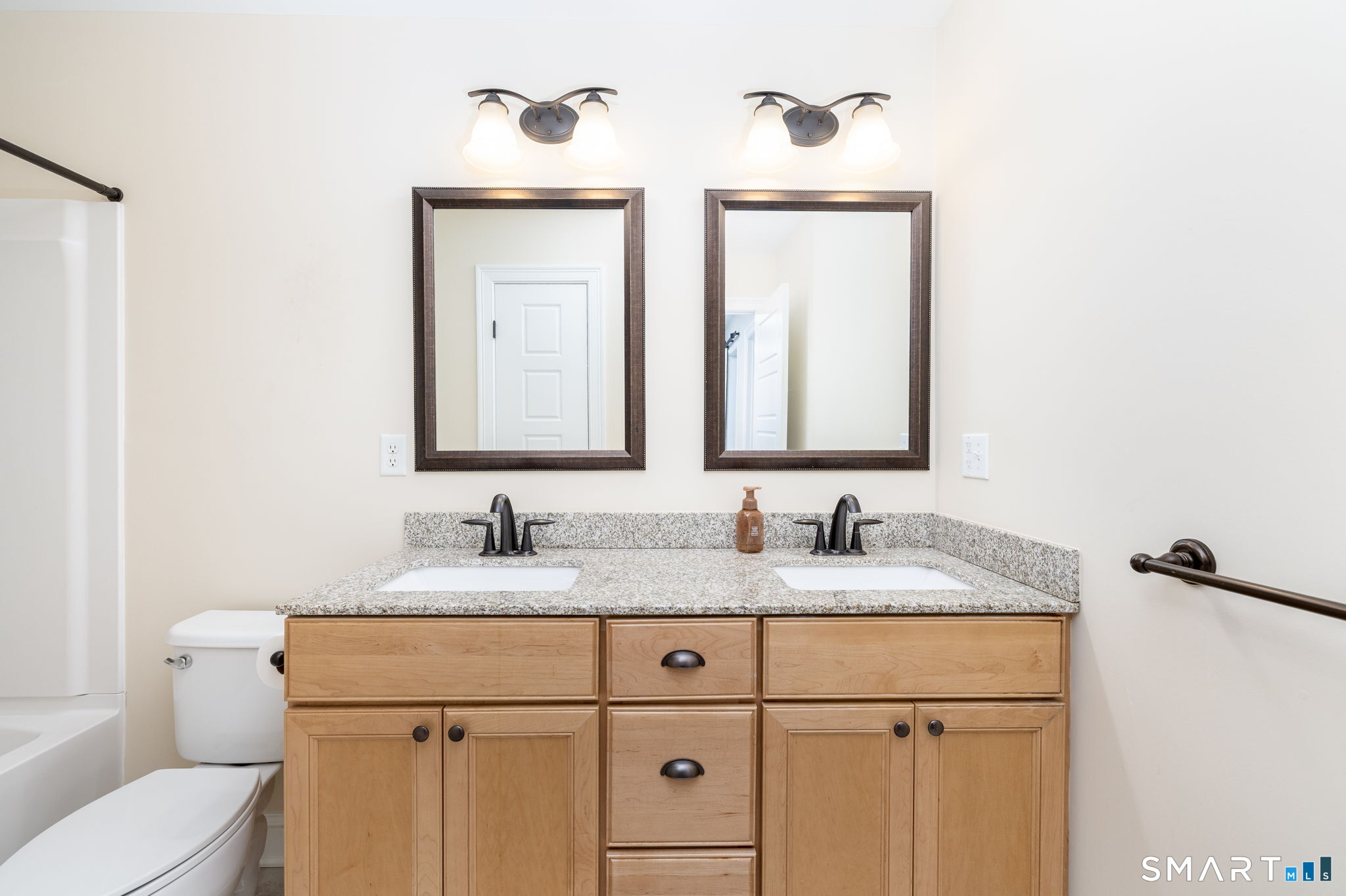 144 Mulholland Way North Haven CT 06473