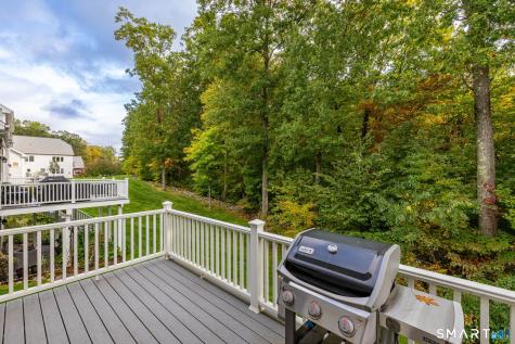 144 Mulholland Way North Haven CT 06473