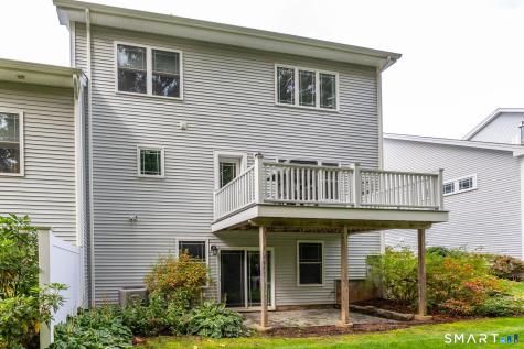 144 Mulholland Way North Haven CT 06473