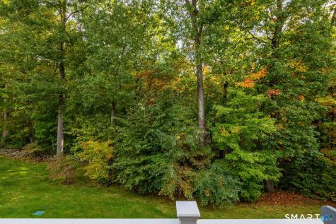 144 Mulholland Way North Haven CT 06473