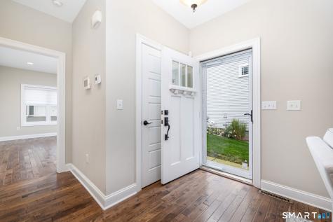 144 Mulholland Way North Haven CT 06473