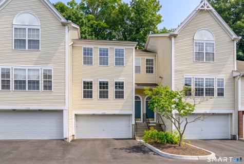1703 Eaton Court Danbury CT 06811