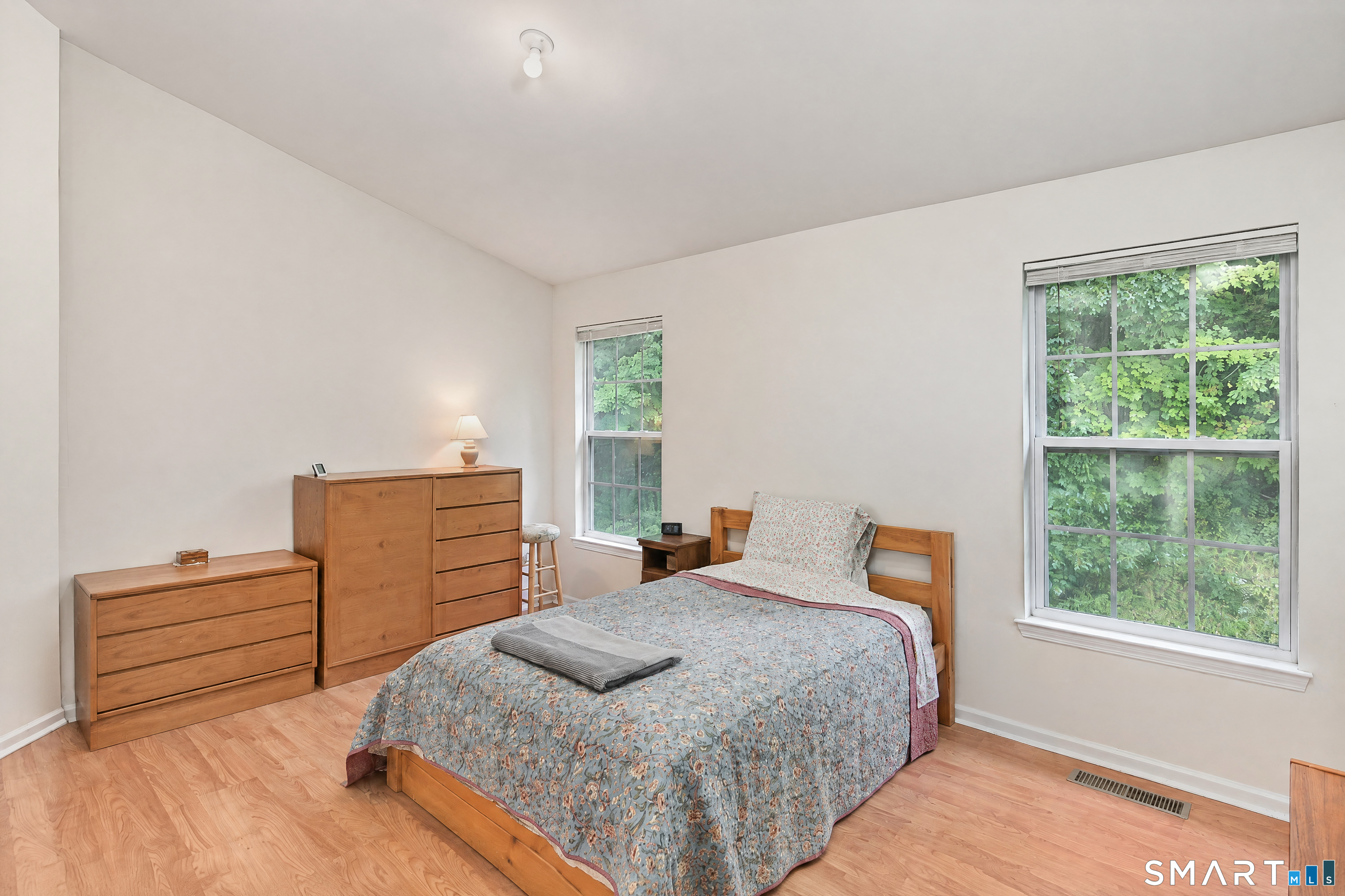 1703 Eaton Court Danbury CT 06811