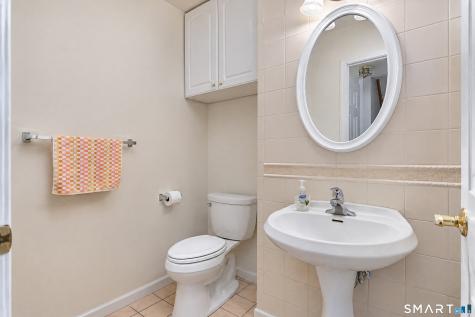 1703 Eaton Court Danbury CT 06811