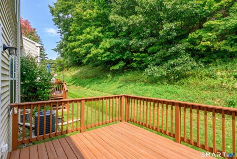 1703 Eaton Court Danbury CT 06811
