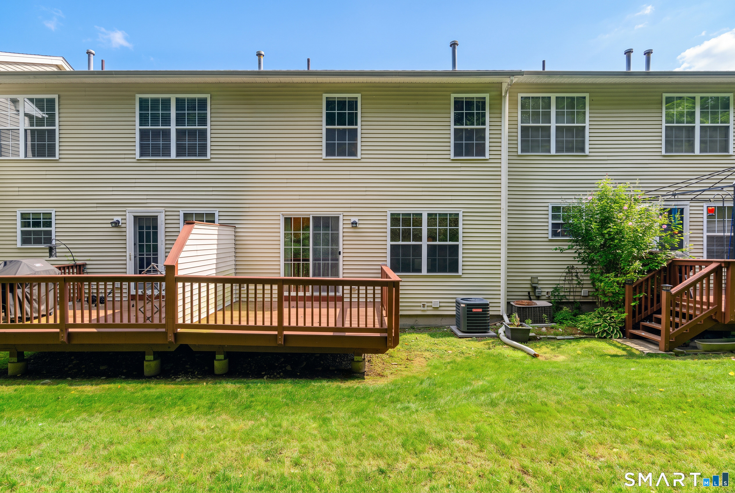 1703 Eaton Court Danbury CT 06811