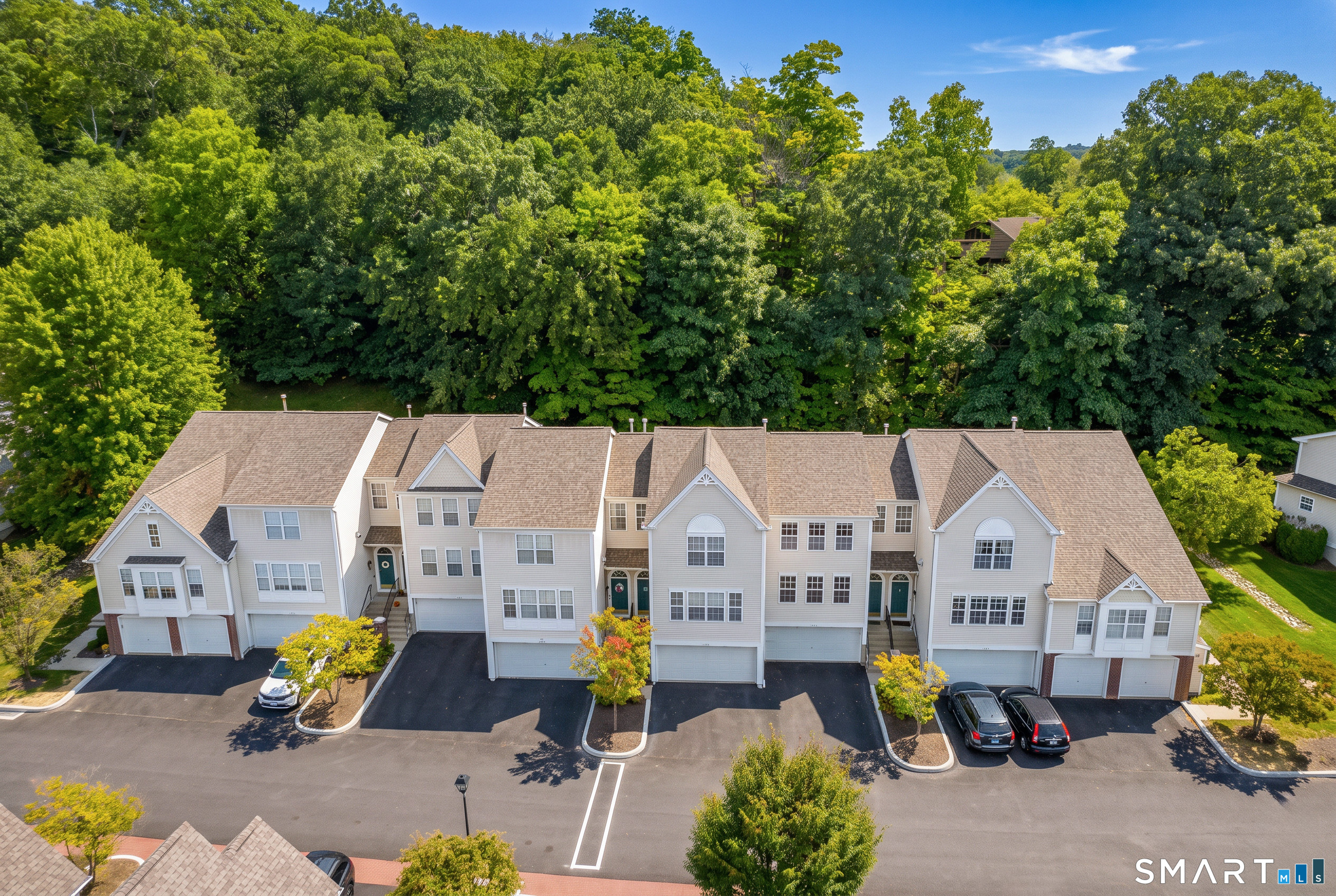1703 Eaton Court Danbury CT 06811