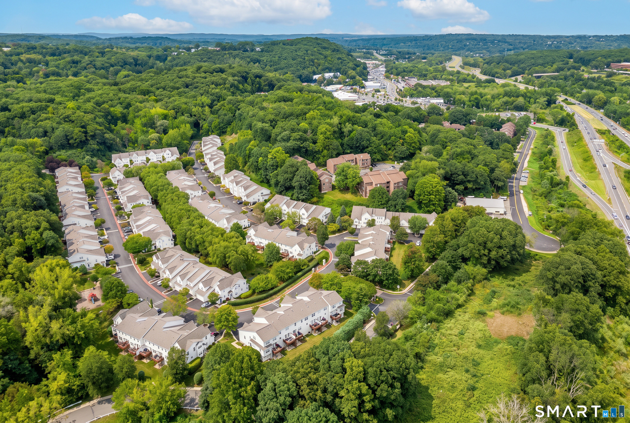 1703 Eaton Court Danbury CT 06811