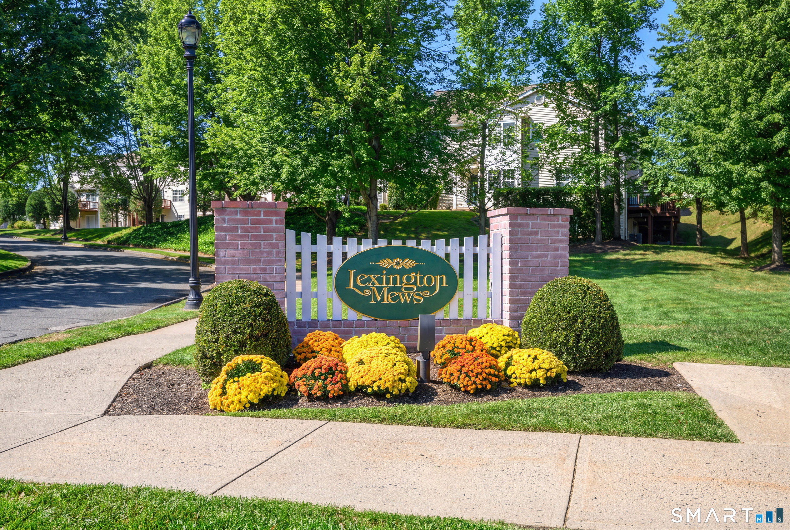 1703 Eaton Court Danbury CT 06811