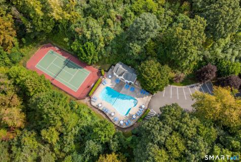 1703 Eaton Court Danbury CT 06811