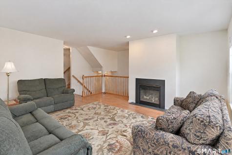 1703 Eaton Court Danbury CT 06811