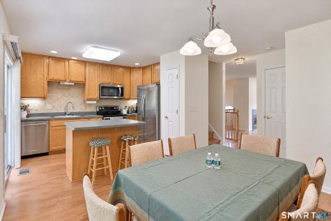 1703 Eaton Court Danbury CT 06811