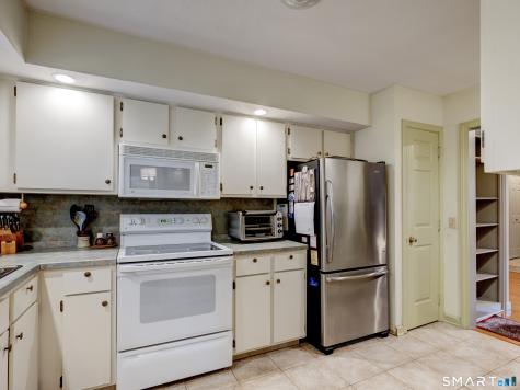14 Hampshire Road Madison CT 06443