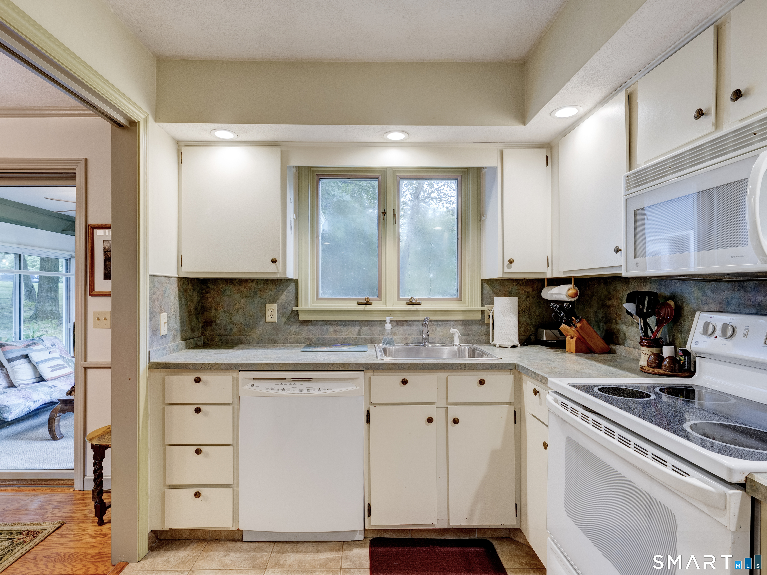 14 Hampshire Road Madison CT 06443