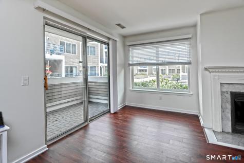 21 Harbour Close New Haven CT 06405