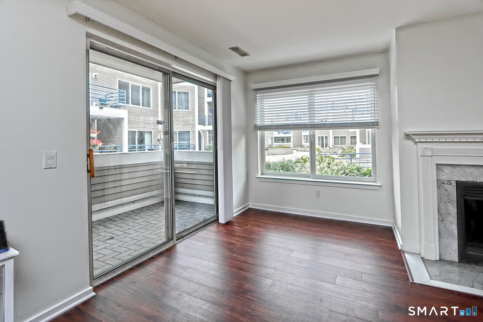 21 Harbour Close New Haven CT 06405