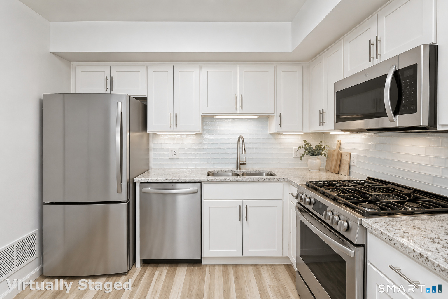 21 Harbour Close New Haven CT 06405