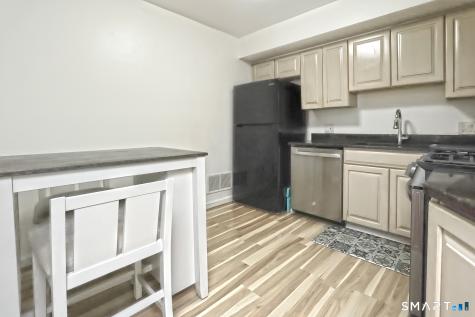 21 Harbour Close New Haven CT 06405