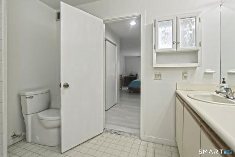 21 Harbour Close New Haven CT 06405