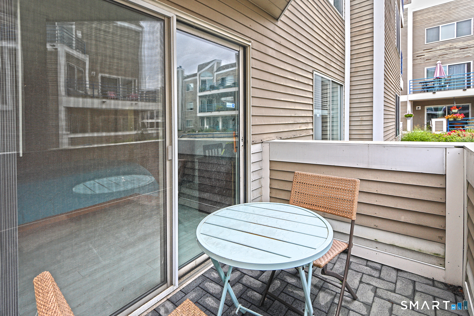 21 Harbour Close New Haven CT 06405