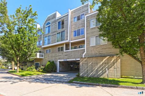 21 Harbour Close New Haven CT 06405