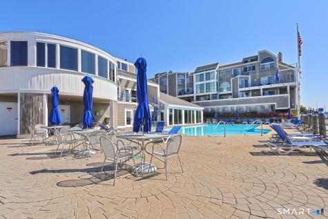21 Harbour Close New Haven CT 06405