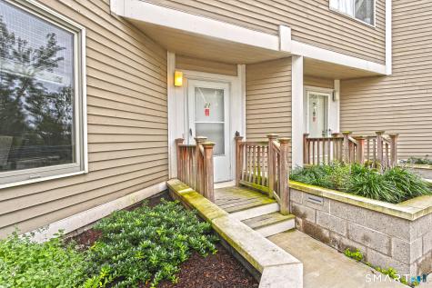 21 Harbour Close New Haven CT 06405