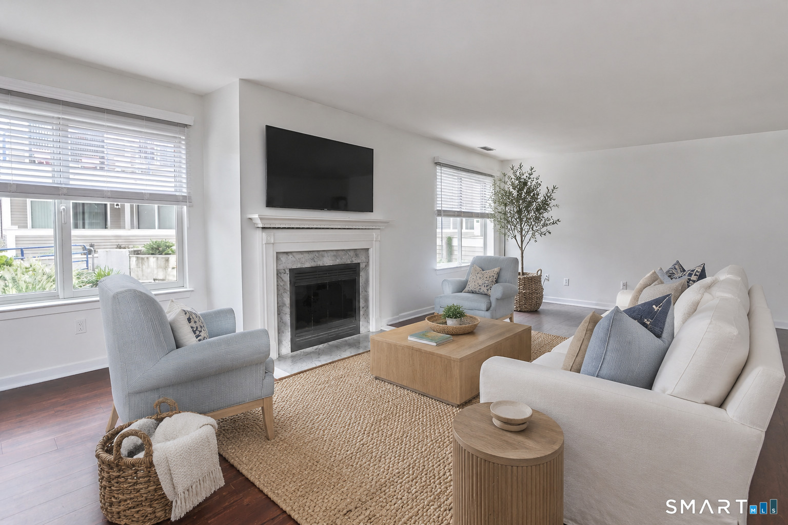 21 Harbour Close New Haven CT 06405