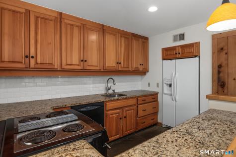 65 Long Hill Farm Unit 65 Guilford CT 06437