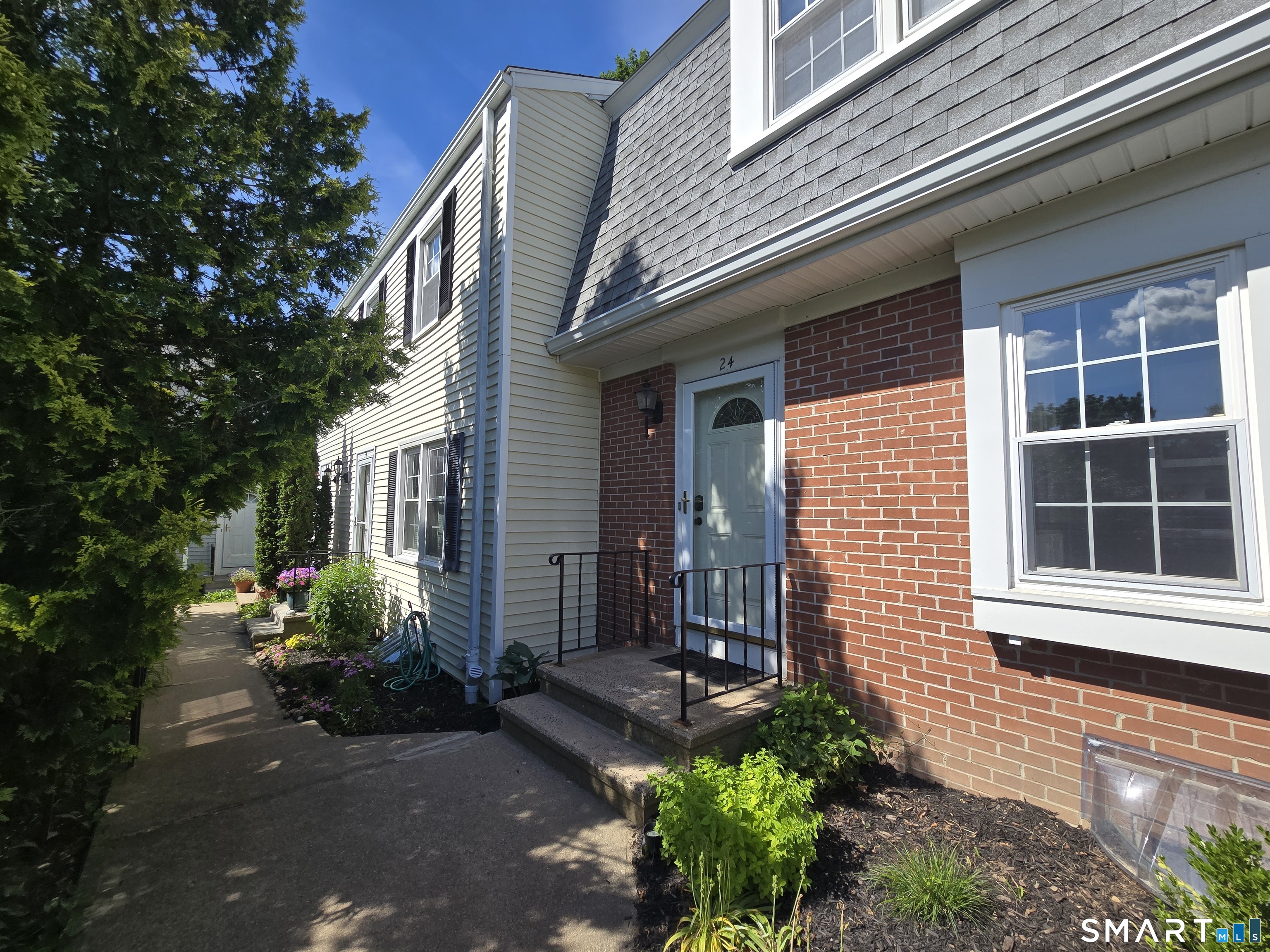 24 Tapping Reeve Village Litchfield CT 06759