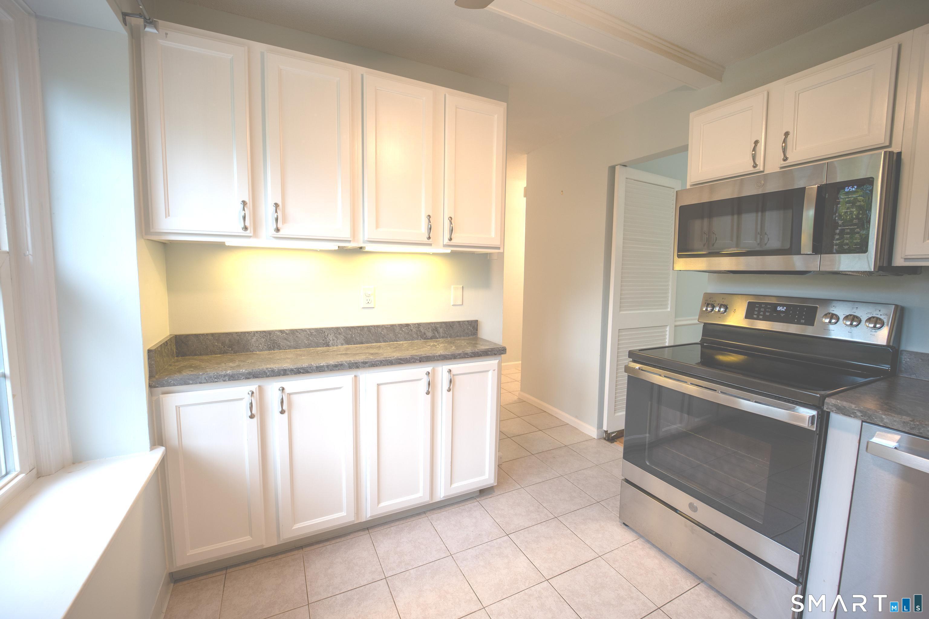 24 Tapping Reeve Village Litchfield CT 06759