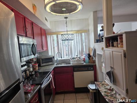40 Crest Street West Haven CT 06516