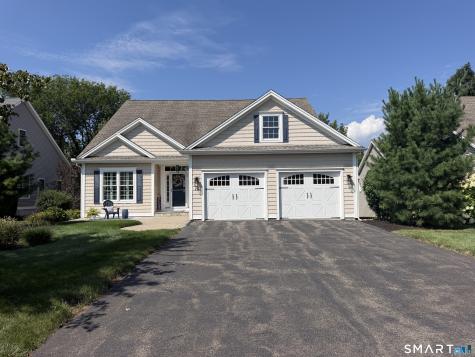 10 Crestview Drive Middlefield CT 06481