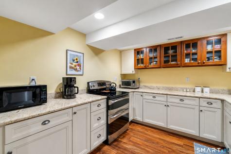 10 Crestview Drive Middlefield CT 06481