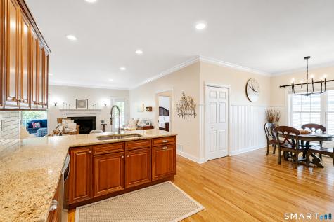 10 Crestview Drive Middlefield CT 06481