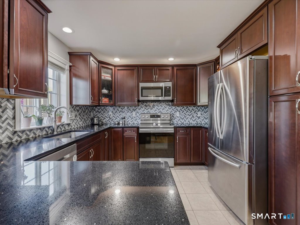 160 Briar Lane Norwich CT 06360