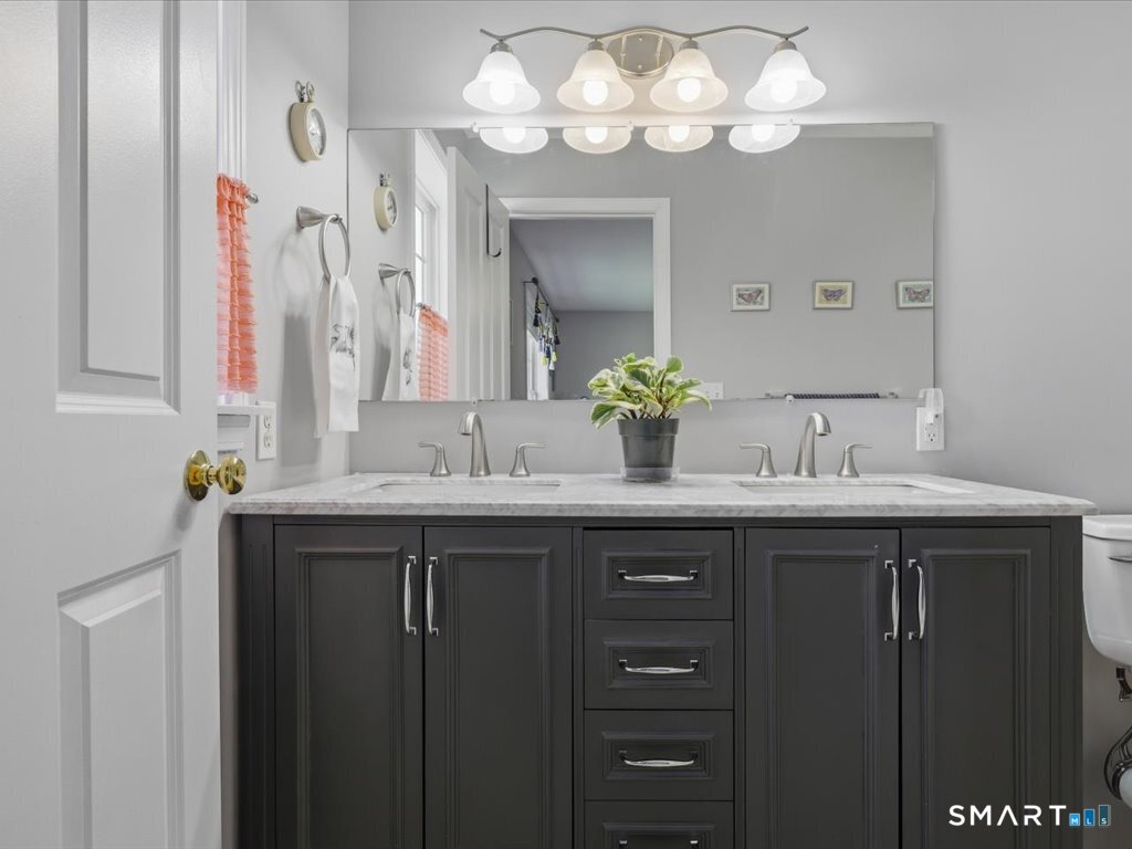 160 Briar Lane Norwich CT 06360