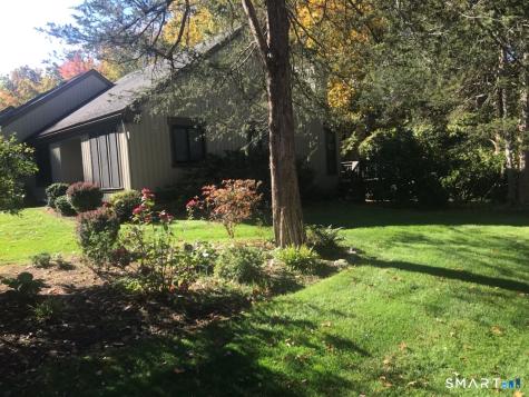 24 Heritage Crest Southbury CT 06488