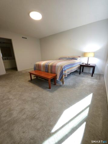24 Heritage Crest Southbury CT 06488