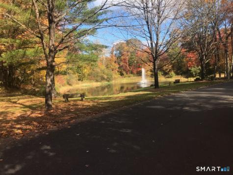 24 Heritage Crest Southbury CT 06488