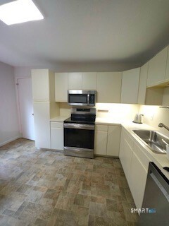 24 Heritage Crest Southbury CT 06488