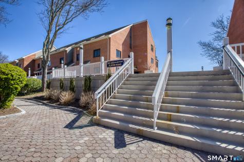 15 River Road Greenwich CT 06807