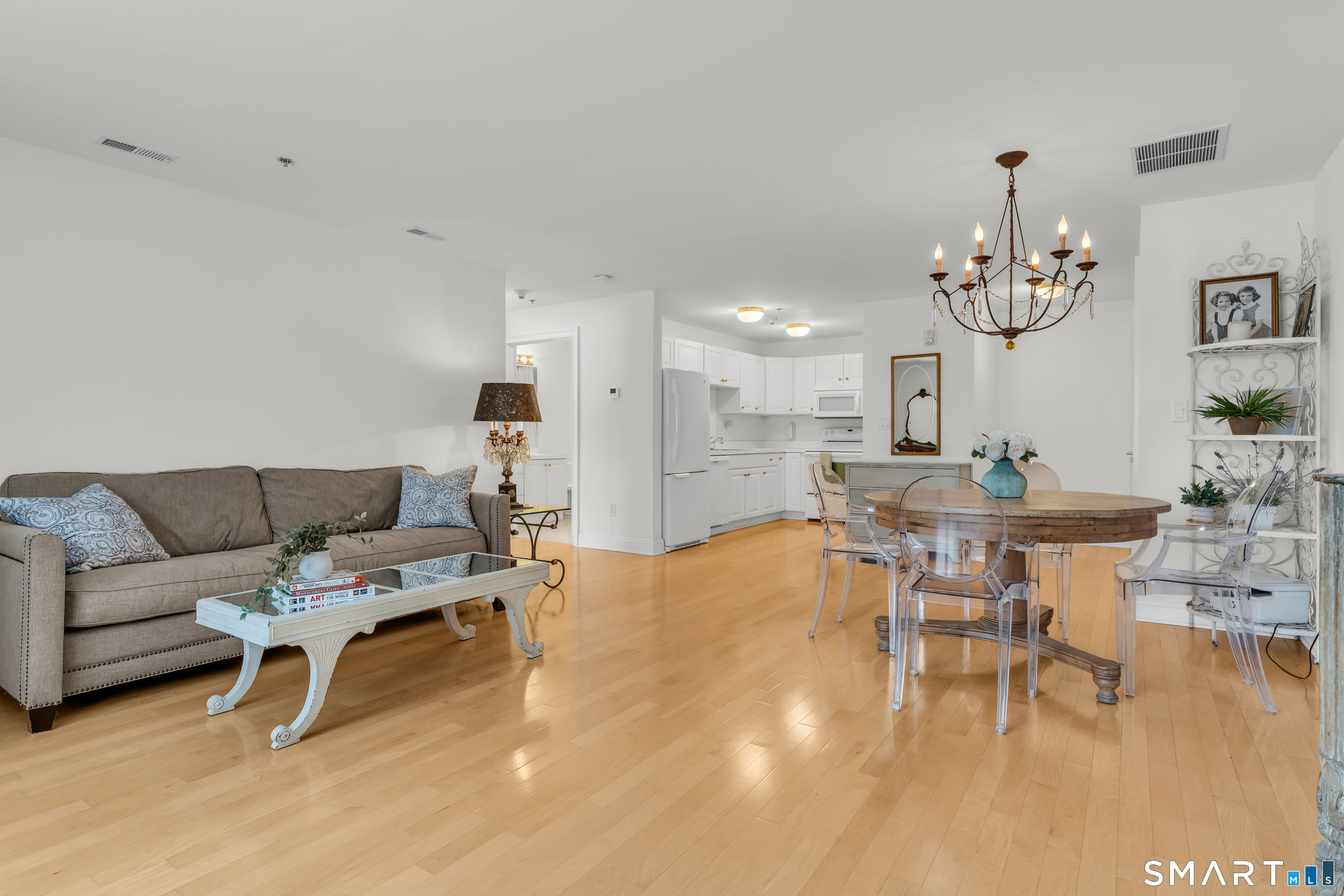 80 Southwick Court Cheshire CT 06410