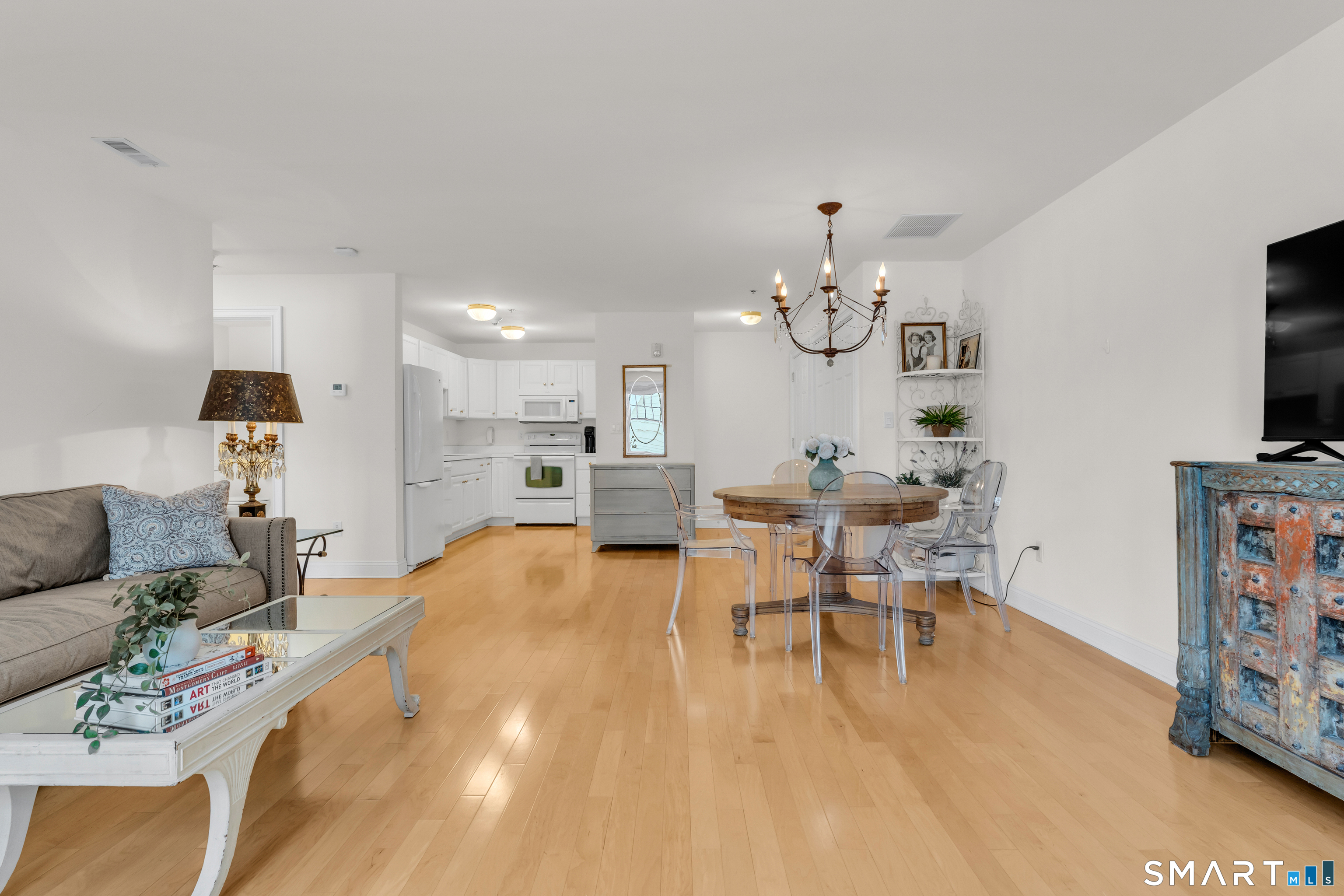 80 Southwick Court Cheshire CT 06410