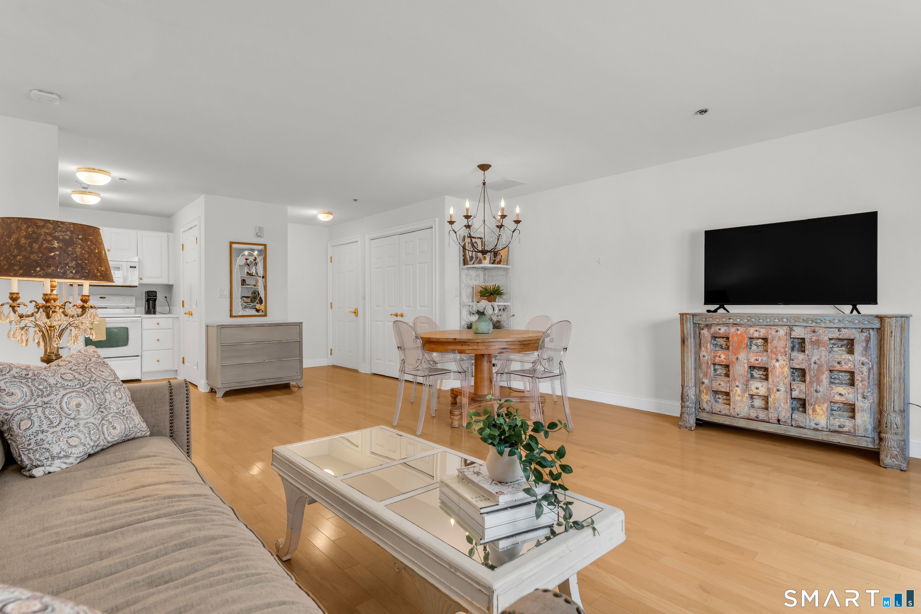 80 Southwick Court Cheshire CT 06410