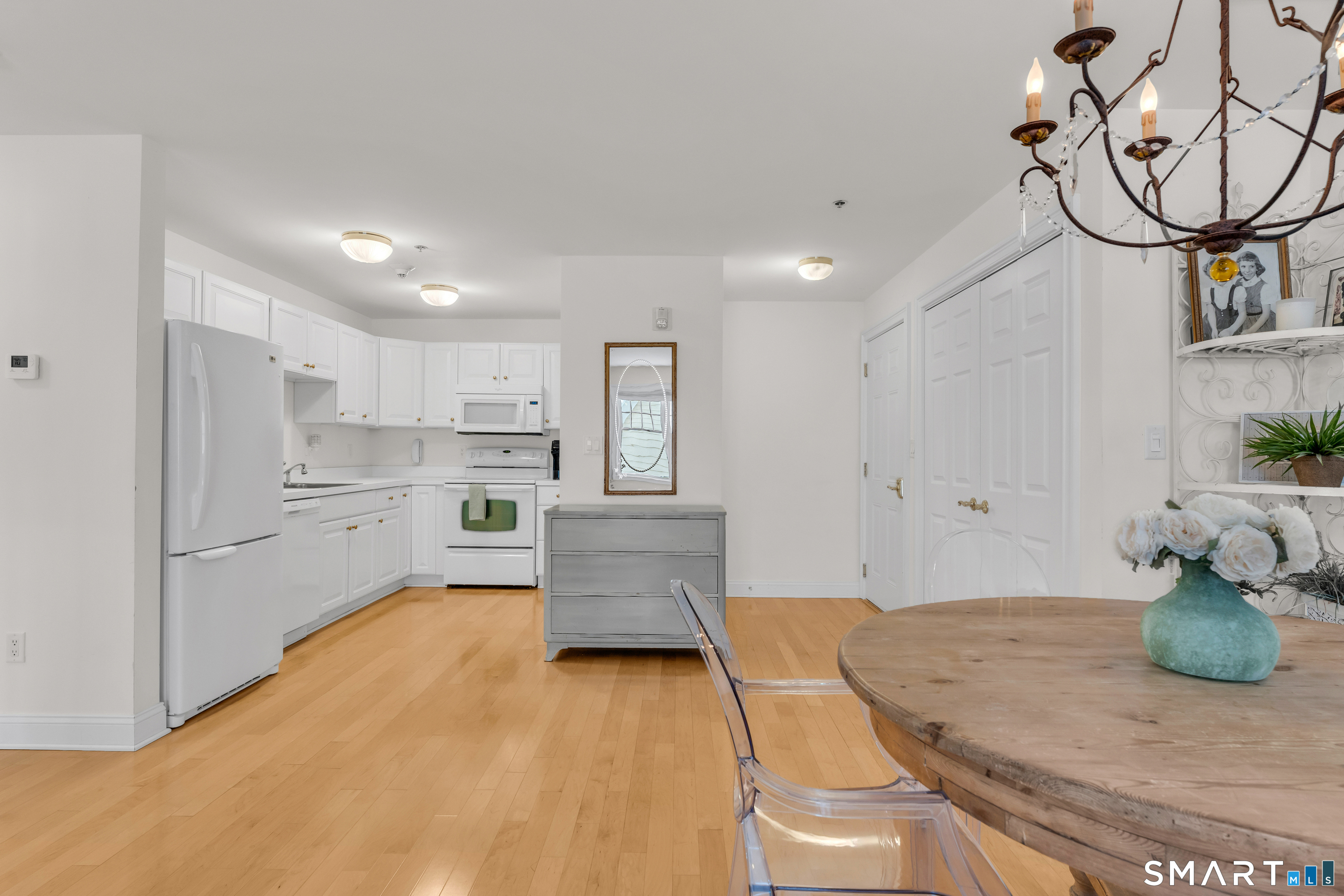 80 Southwick Court Cheshire CT 06410