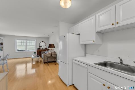 80 Southwick Court Cheshire CT 06410
