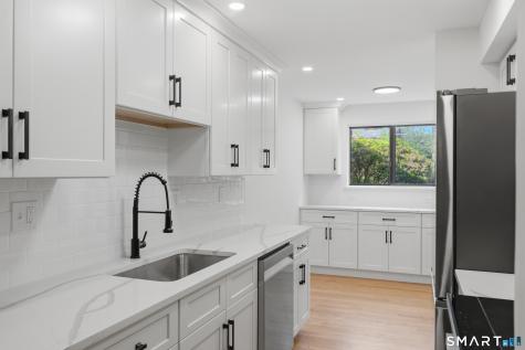 298 Hollister West Way Glastonbury CT 06033